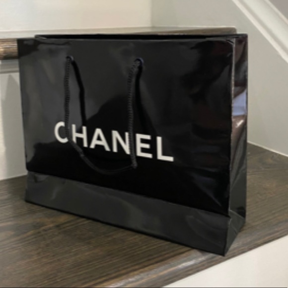 Chanel Black White Paper Decoration Bag - Picture 2 of 2
